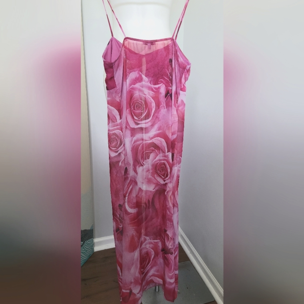 Pink Rose Patterned Scarf